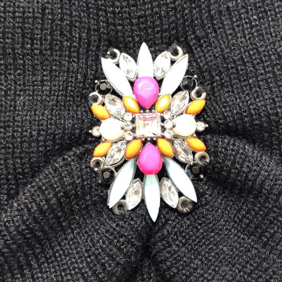 Betsey Johnson beanie - Picture 5 of 5